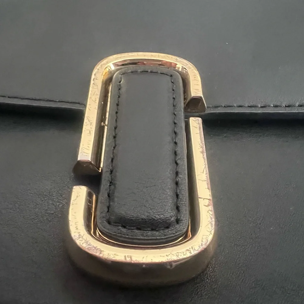 Marc Jacobs J shoulder Bag with Gold Chain - Picture 2 of 6